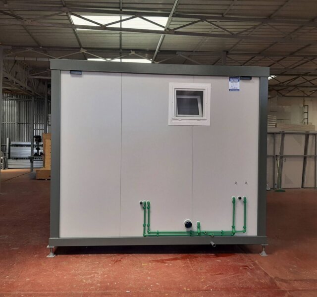 IMG-c4b809b9bd044d9ee21355d3ad5ea800-V